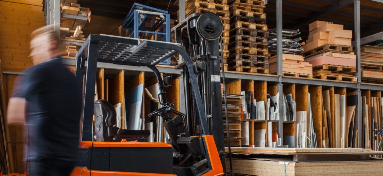 yellow and black fork lift